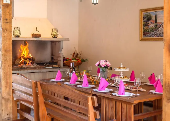 Ferdo 1 3* מאקרסקה